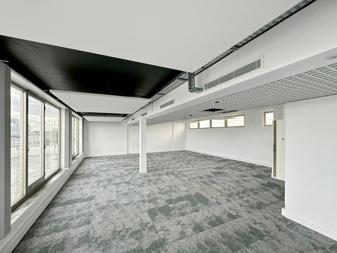 Bureau Paris 2733m² Location bureau Paris OLBUR2107222 3